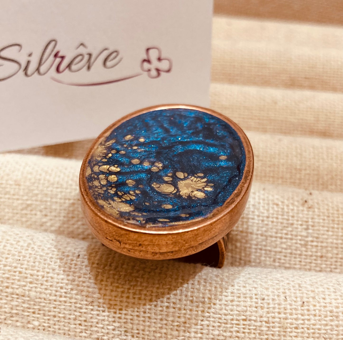 Anello ovale in rame, regolabile, dipinto e vetrificato a mano