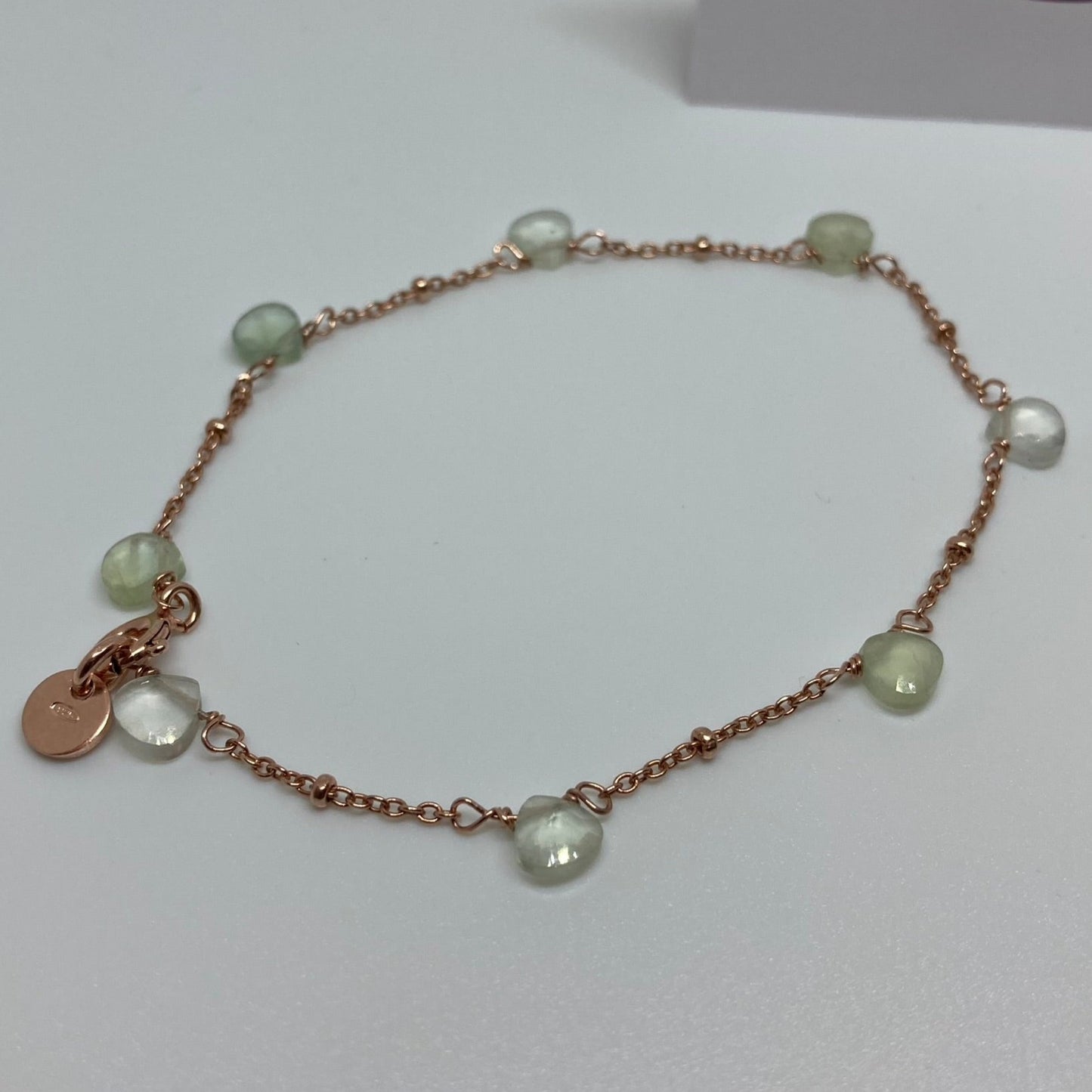Braccialetto in Ag. 925 rosato, con gocce di Prenite