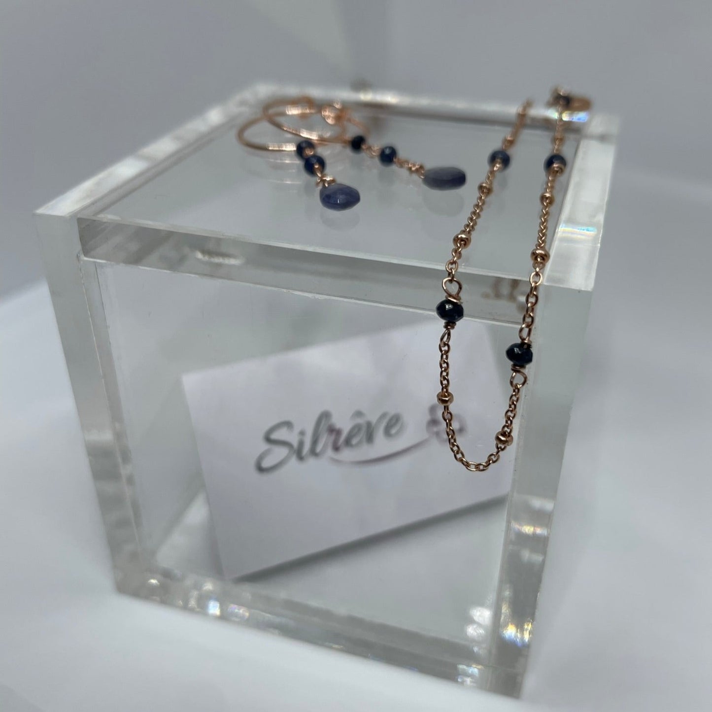 Parure girocollo e/o orecchini e/o braccialetto in Ag. 925, con pietre preziose