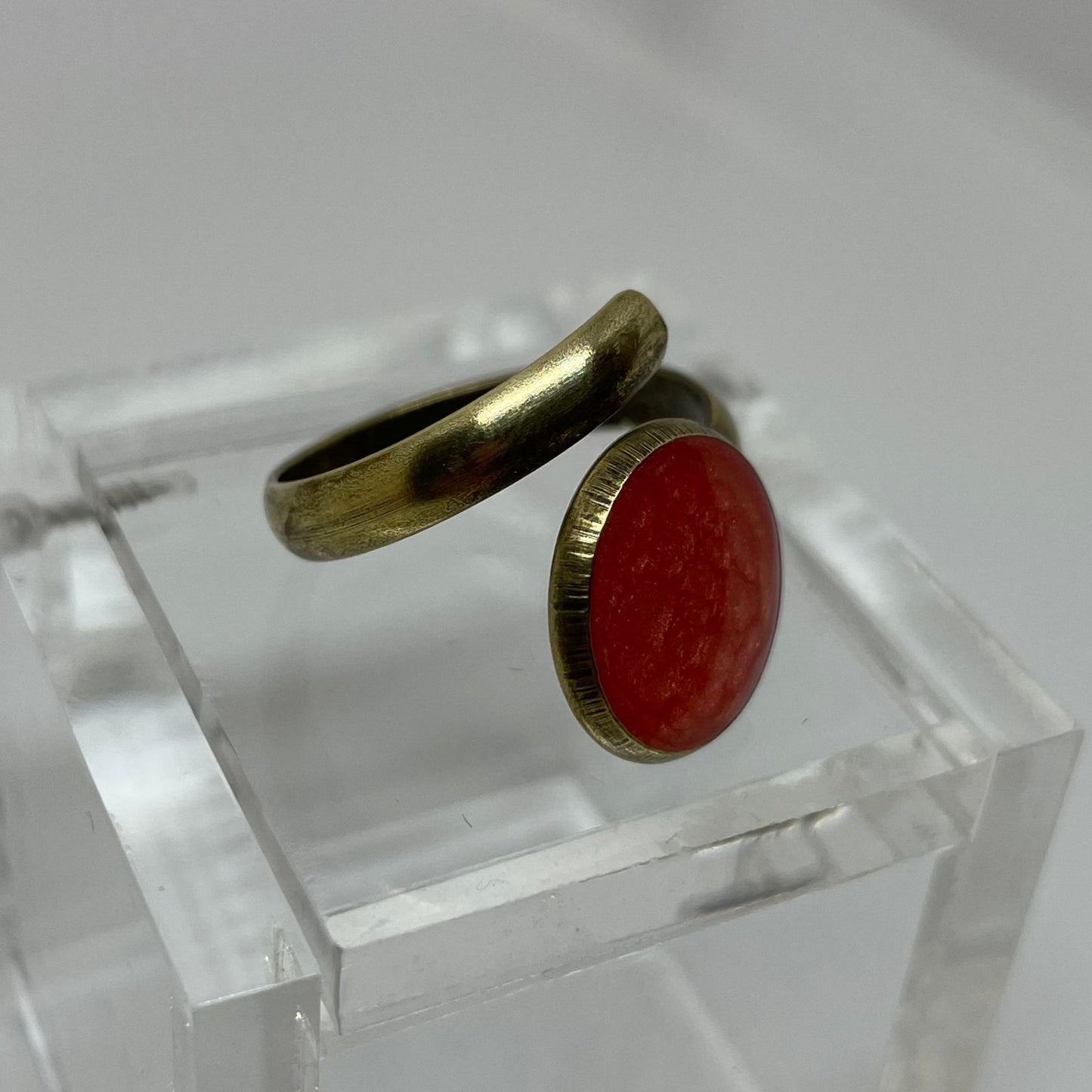 Anello a serpente in bronzo 'vassoio singolo', regolabile, dipinto e vetrificato a mano