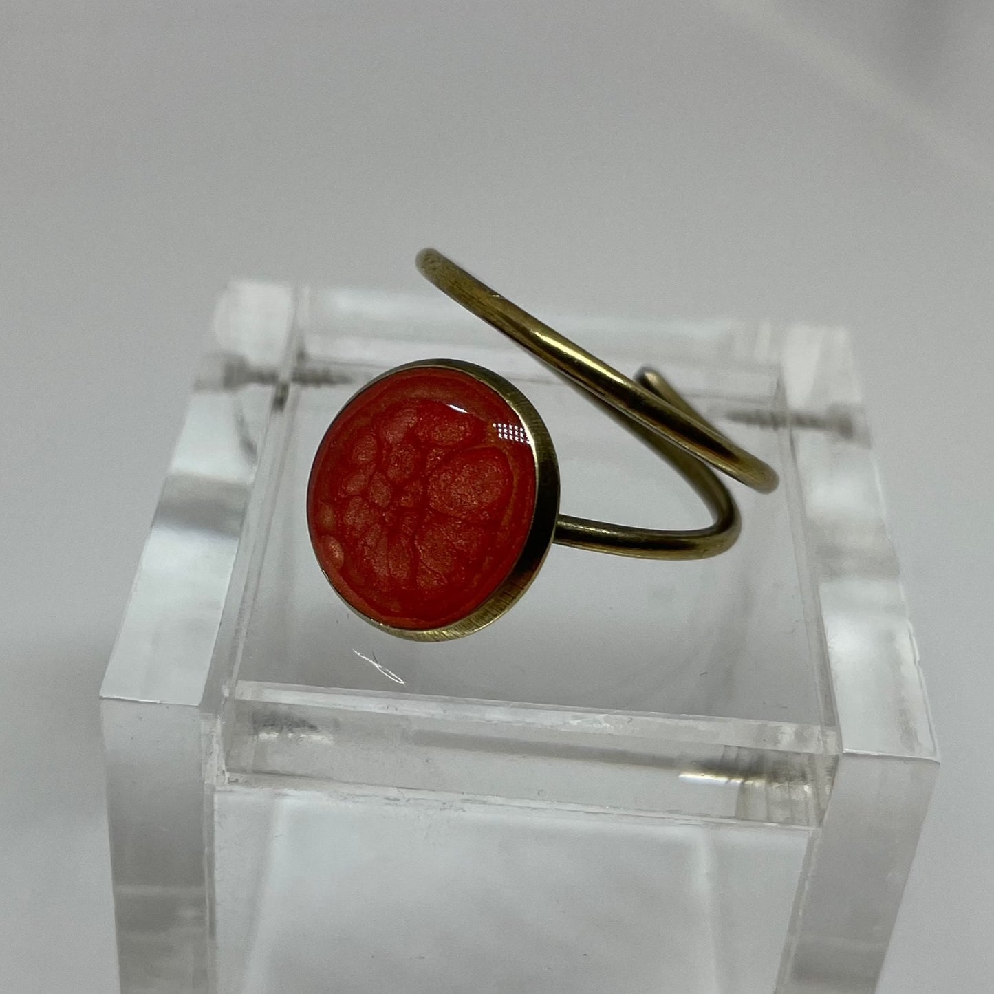 Anello a serpente 'doppio giro vassoio singolo' in bronzo, regolabile, dipinto e vetrificato a mano