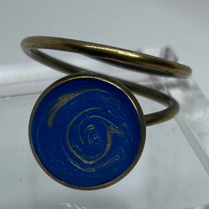 Anello a serpente 'doppio giro vassoio singolo' in bronzo, regolabile, dipinto e vetrificato a mano