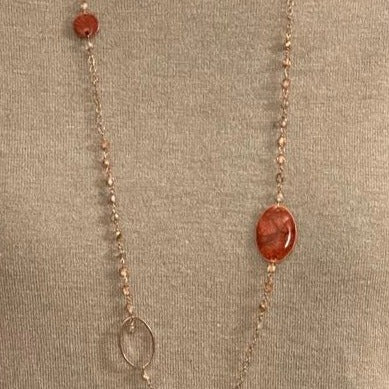 Collana in rame con inserti tondo e ovale dipinti e vetrificati a mano, impreziosita con cristalli