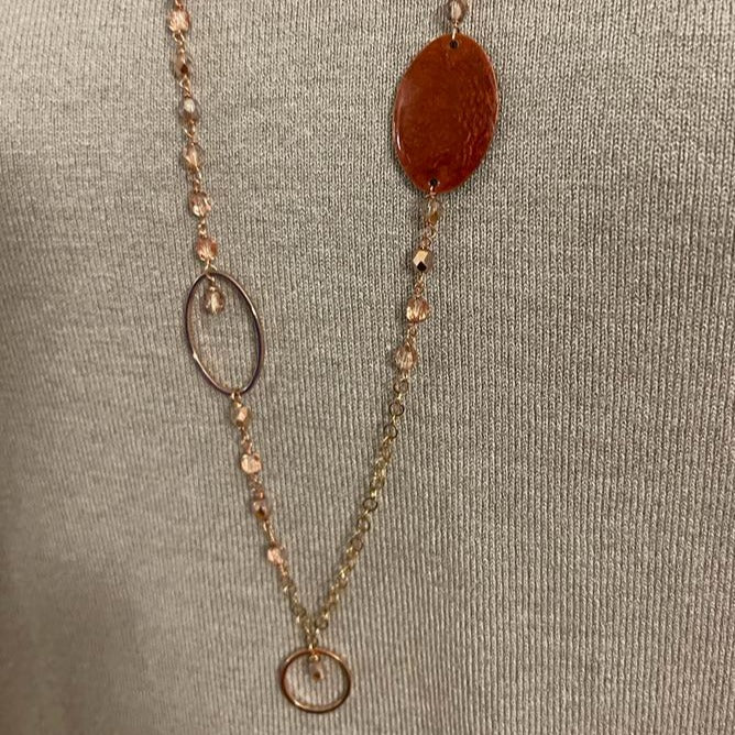 Collana in rame con inserti tondo e ovale dipinti e vetrificati a mano, impreziosita con cristalli