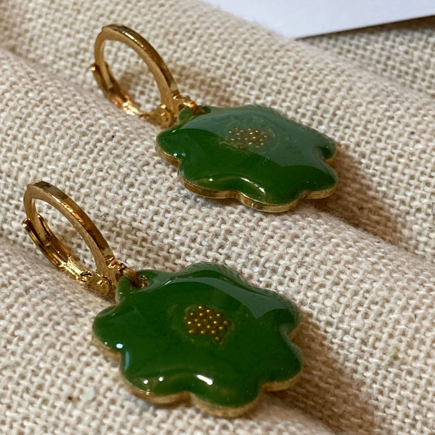 Orecchini pendenti in ottone, a fiore