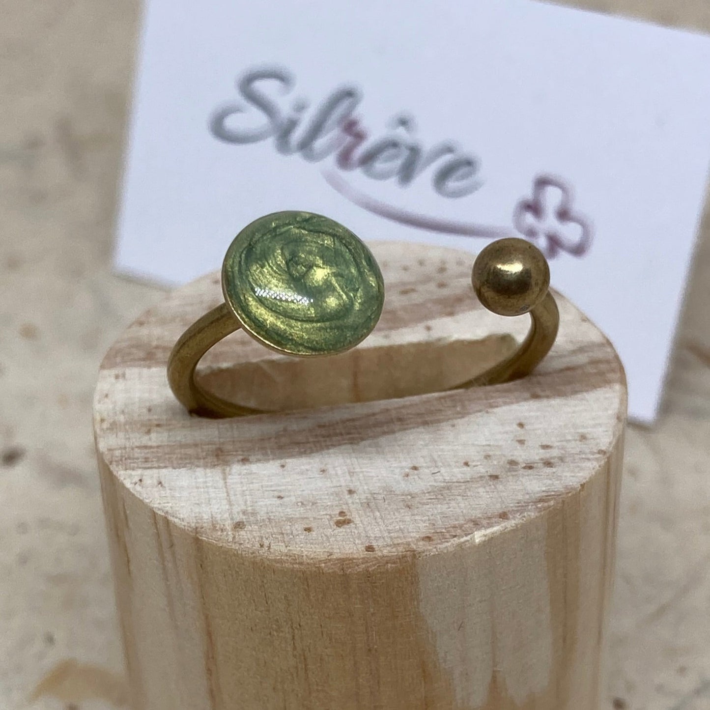 Anello aperto in bronzo