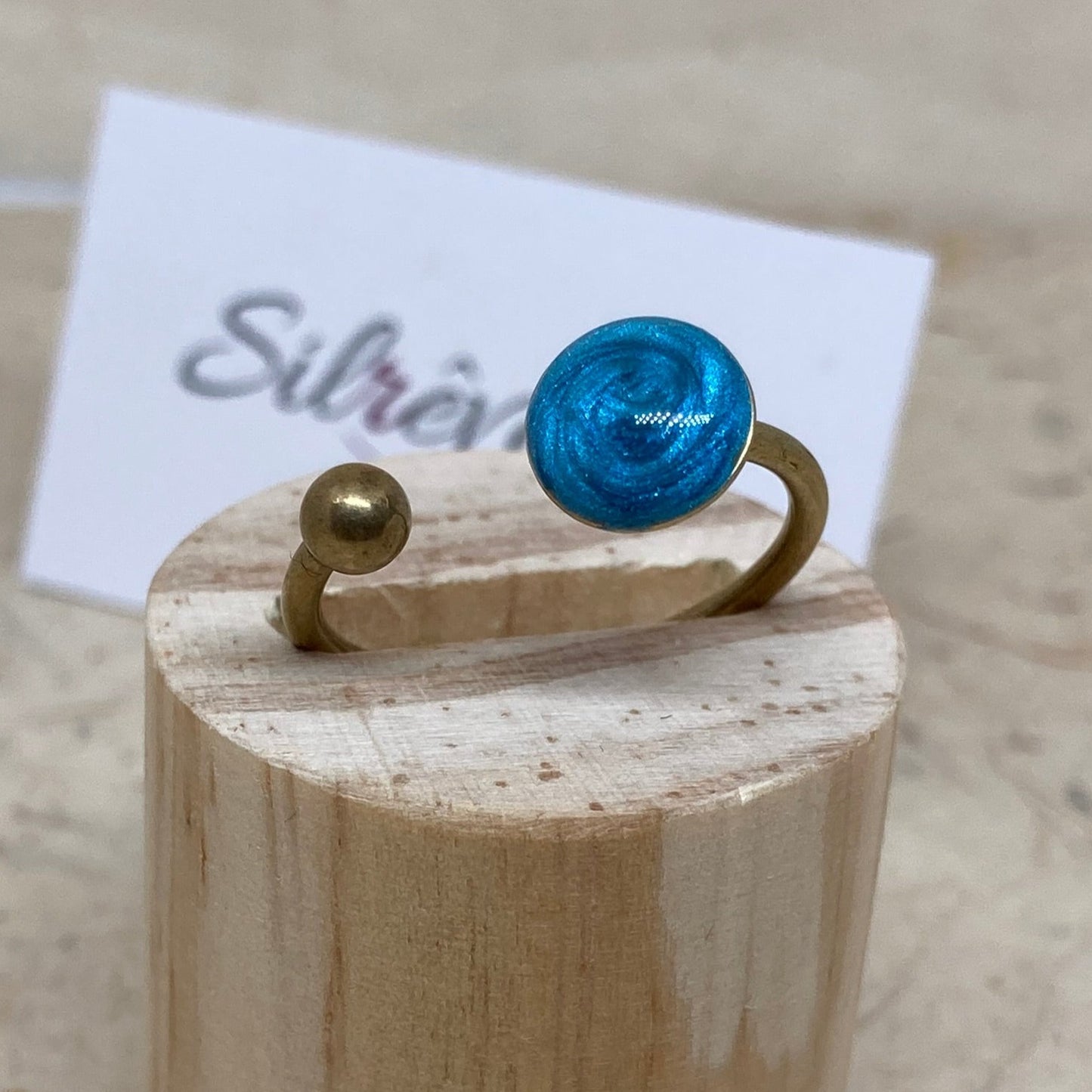 Anello aperto in bronzo