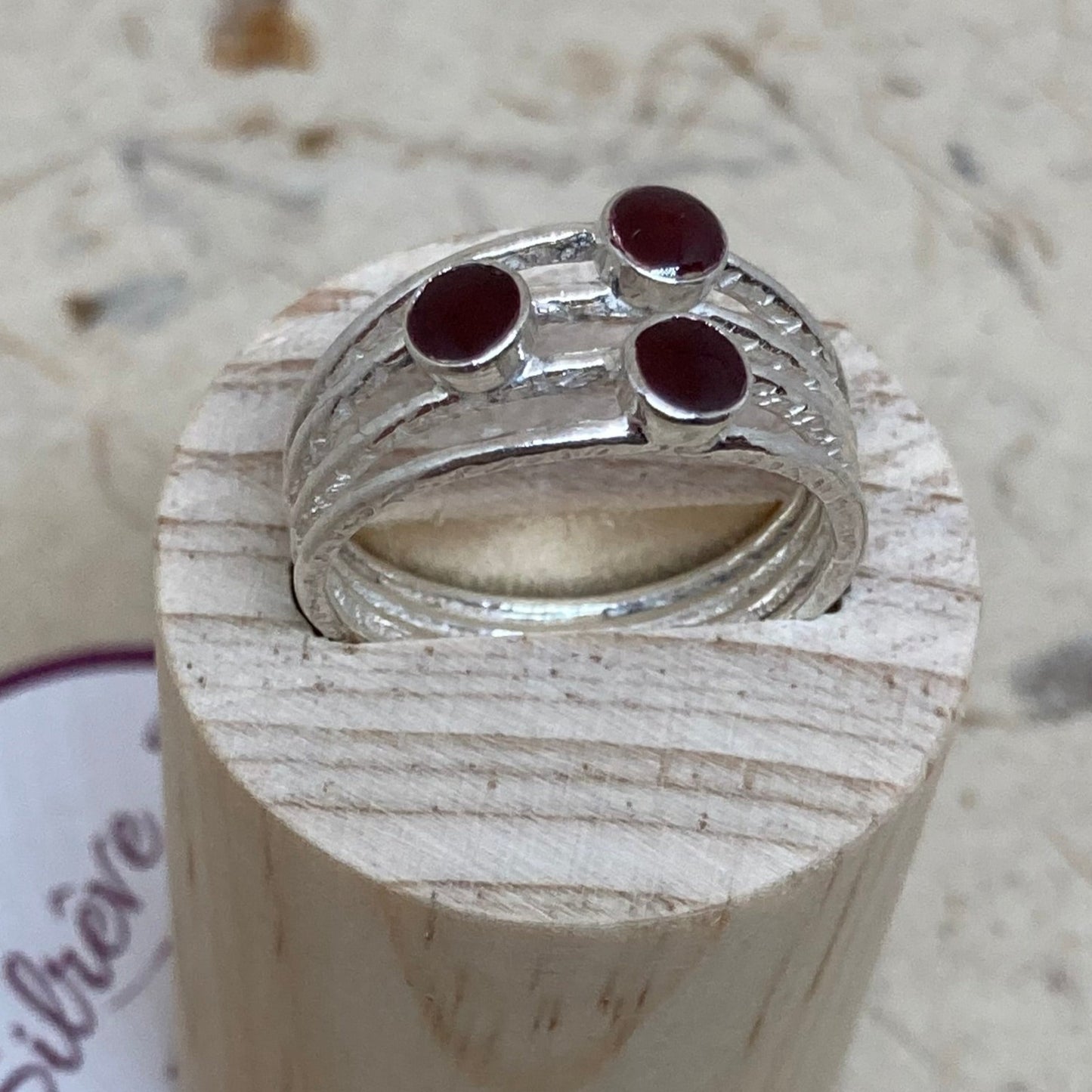 Anello in Ag. 925 rouge-noir , tre castoni