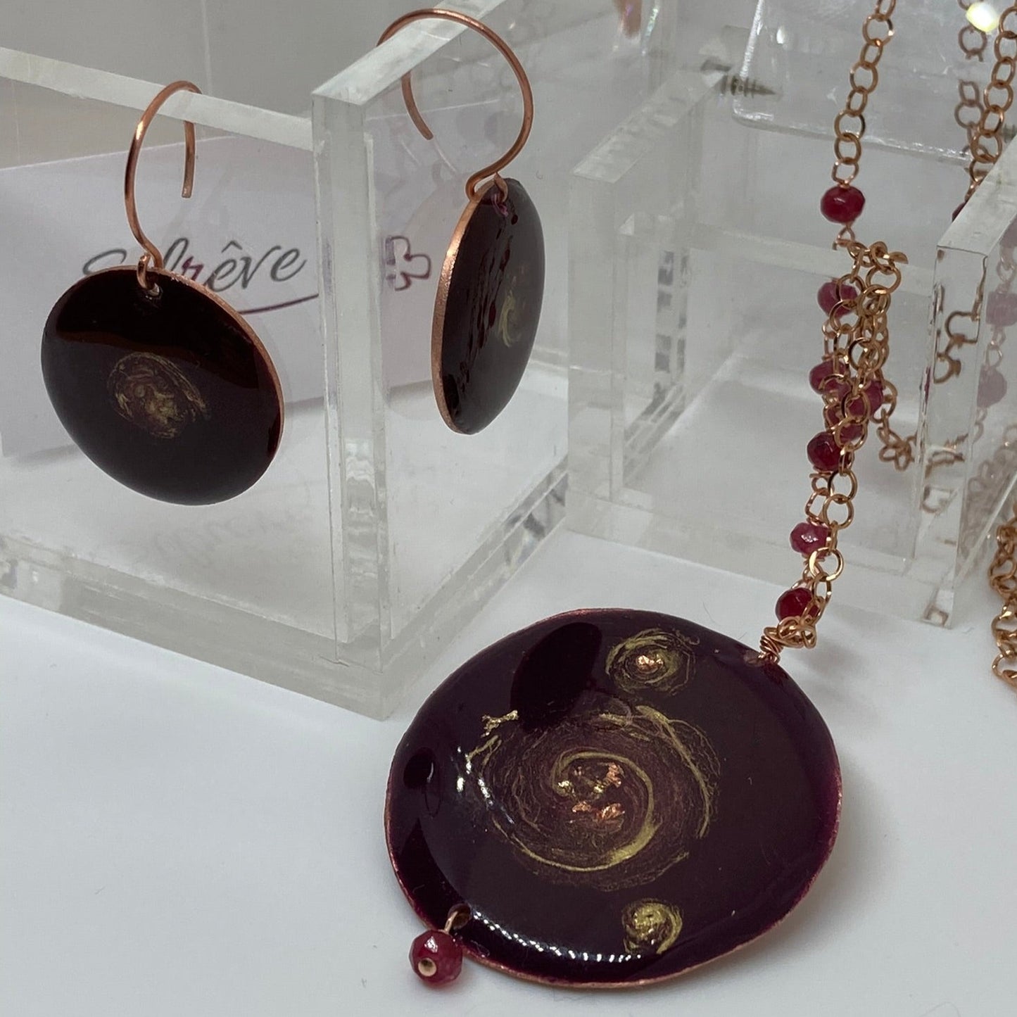 Collana in rame con ciondolo tondo 'Galassia'