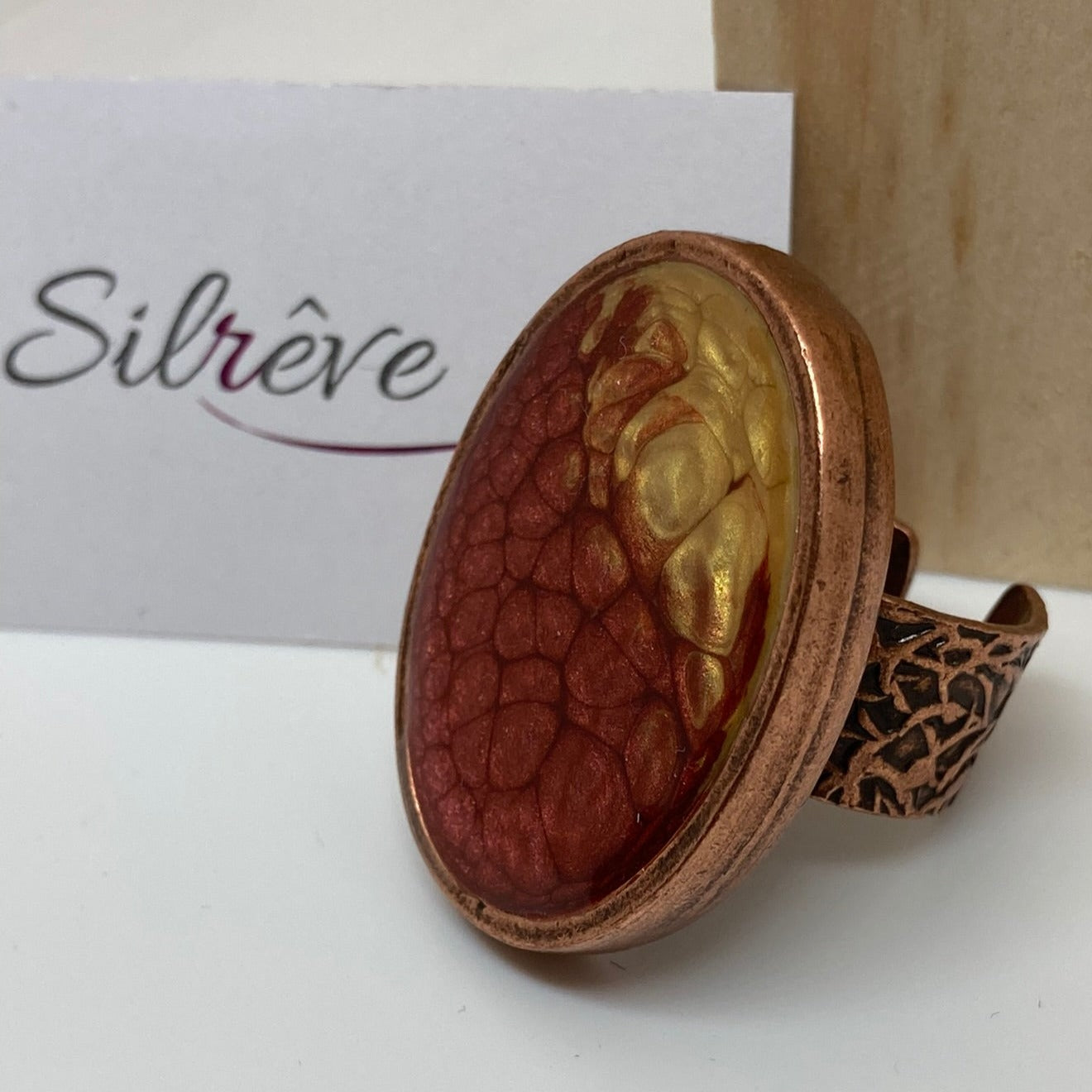 Anello ovale in rame, regolabile, dipinto e vetrificato a mano