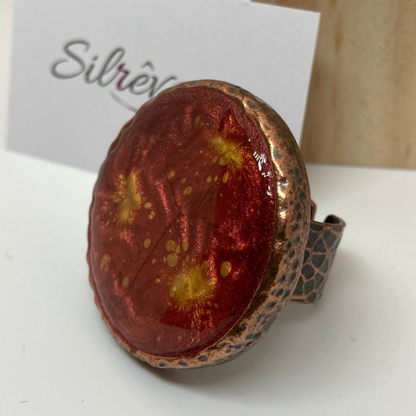 Anello tondo regolabile, in rame rosso