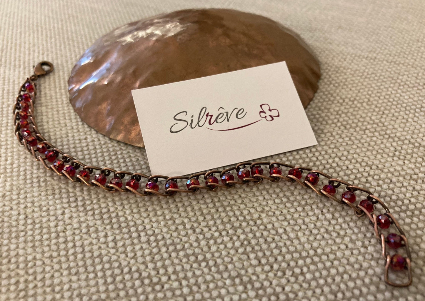 Bracciale in rame anticato, impreziosito con piccoli cristalli