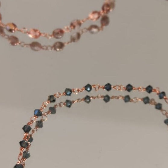 Braccialetto in rame impreziosito con piccoli cristalli