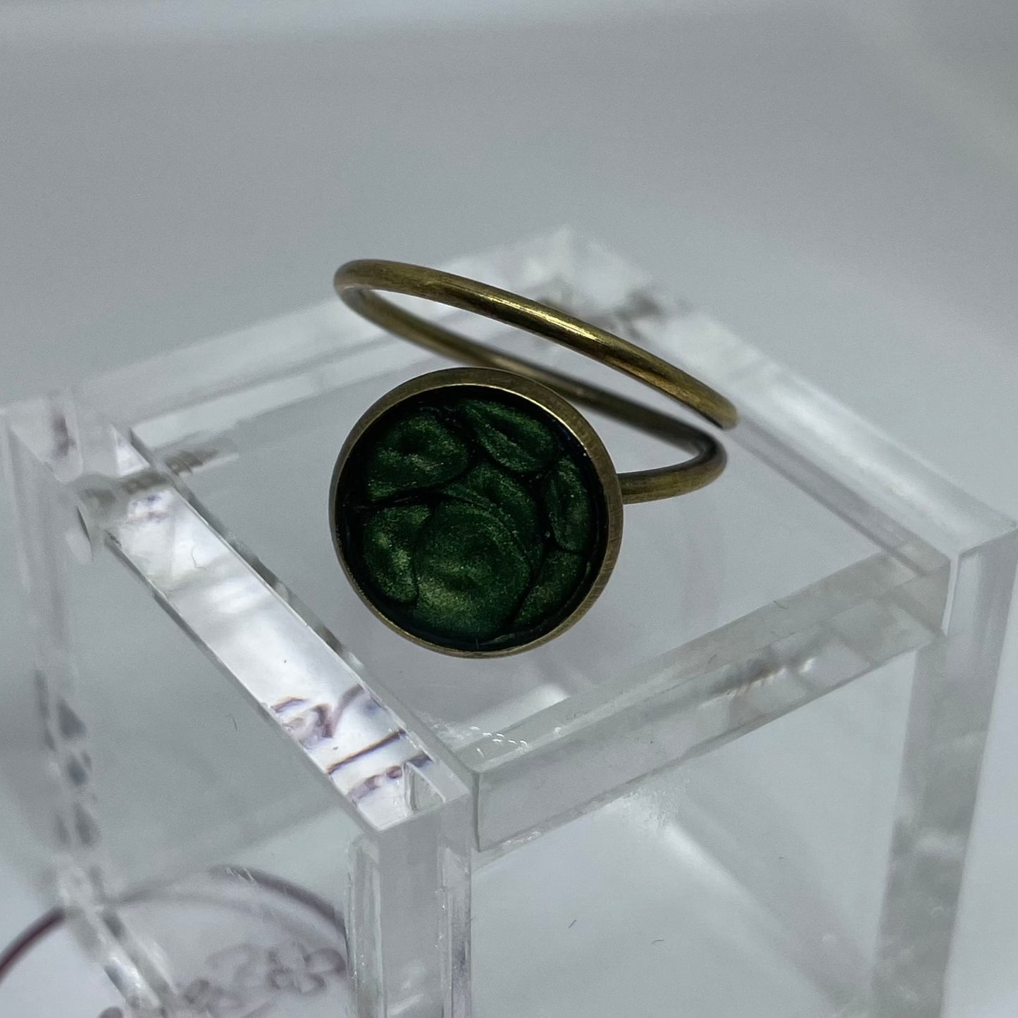 Anello a serpente 'doppio giro vassoio singolo' in bronzo, regolabile, dipinto e vetrificato a mano