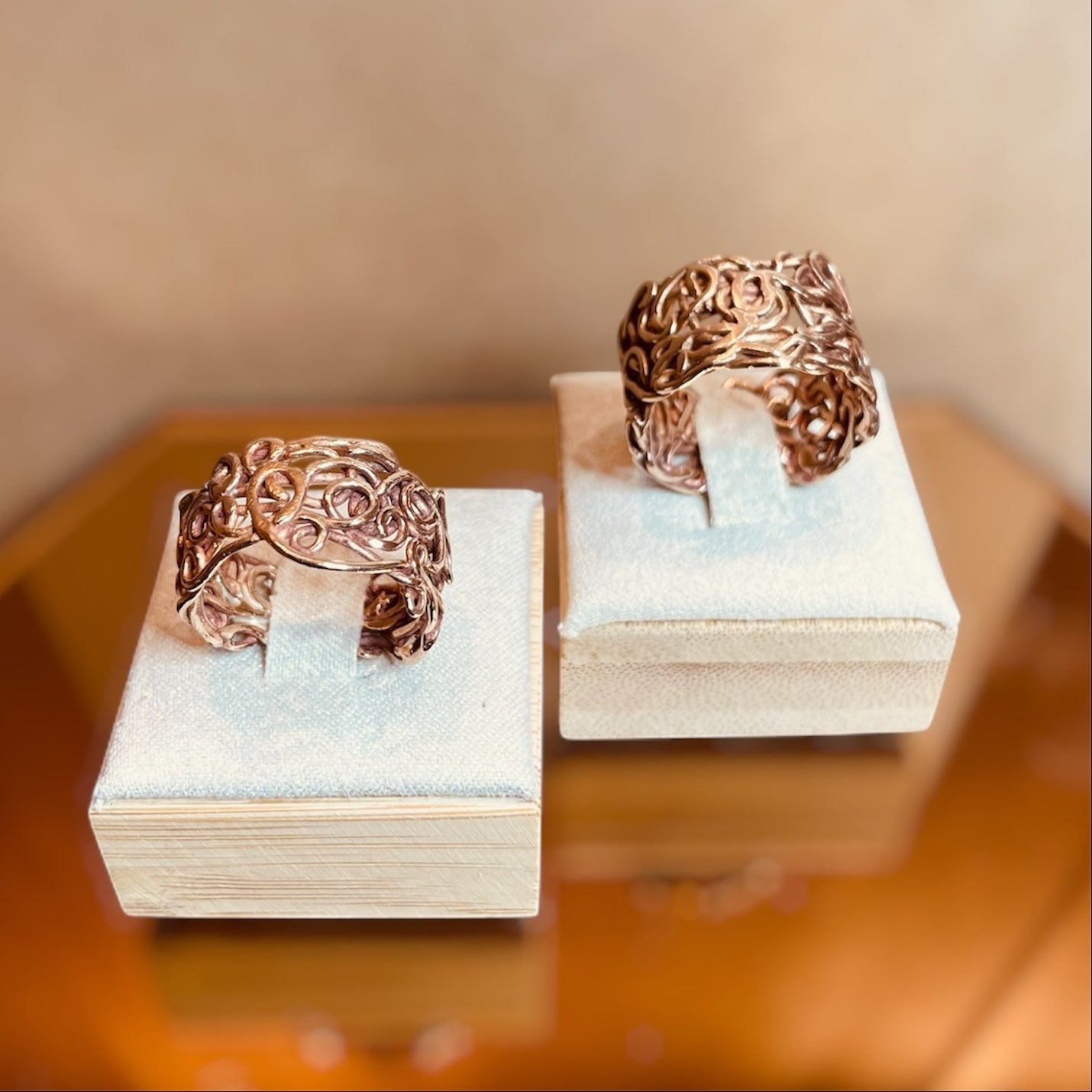 'Fil rouge' anello in bronzo rosso