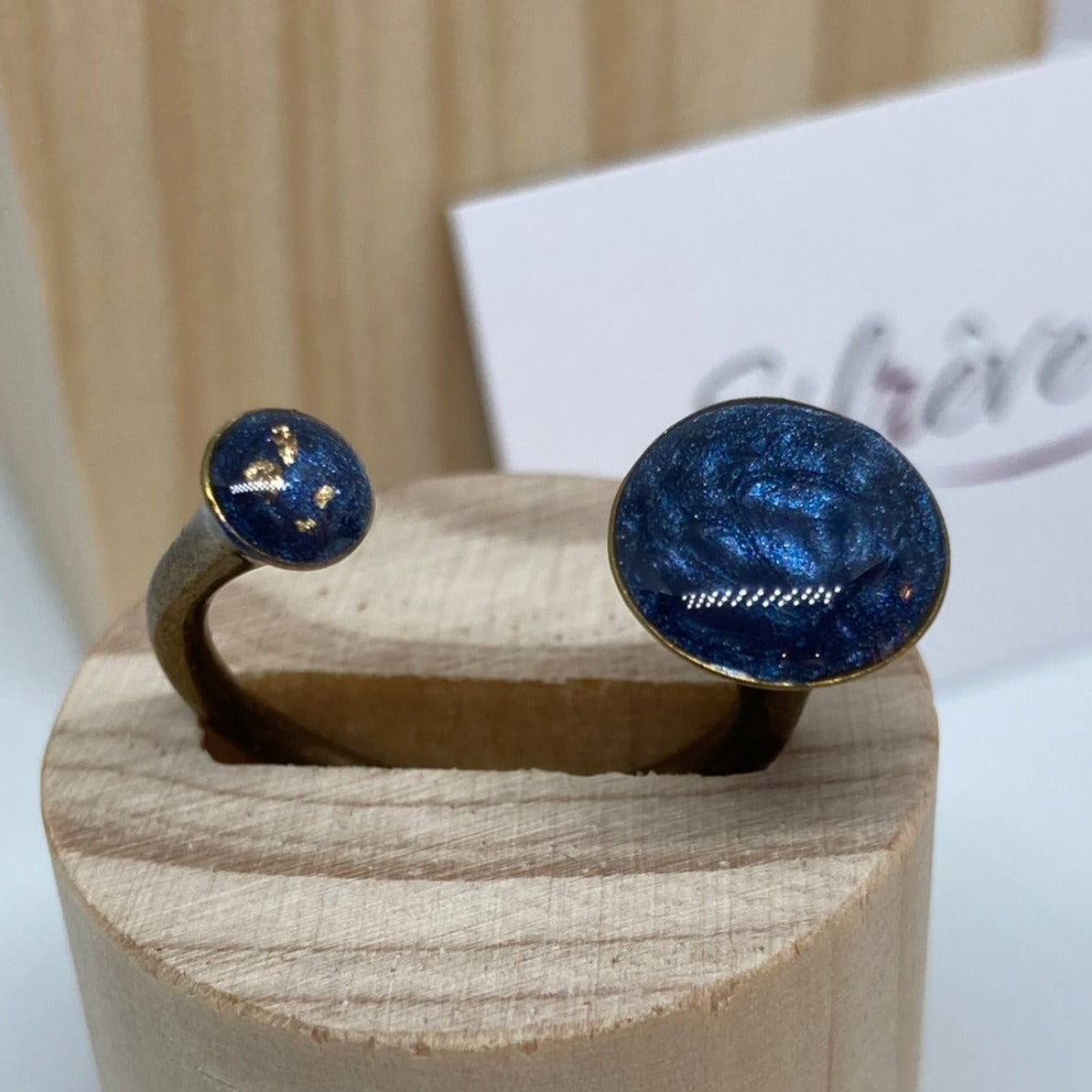 Anello aperto in bronzo 'due vassoi'